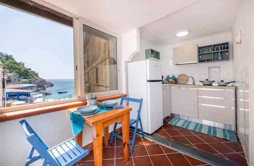 Marina del Cantone Apartment | Cantone di Mena