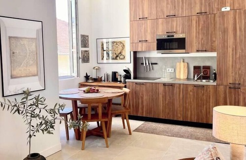 Nice City Centre House | Carré D'Or,elegant 2 BR, Beach: 300