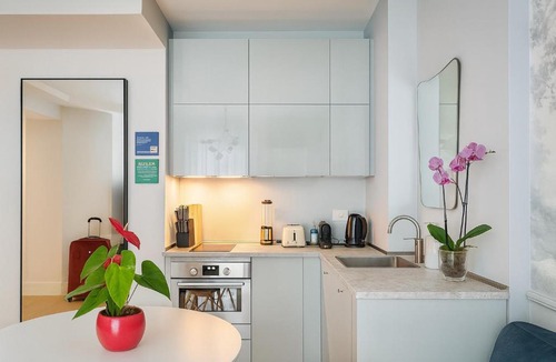 Central Station Apartment | Casa Angelo Design Flat - Central Milan, Porta Venezia, 3 metro stops Duomo