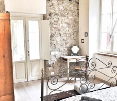 Peschiera Maraglio Bed & Breakfast | Casa Barteèi