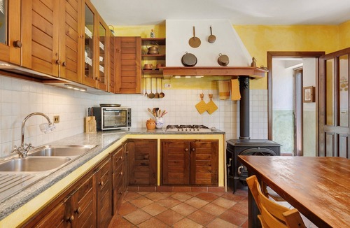 Tigliole House | Casa 'Centomila Volte Benvenuti'