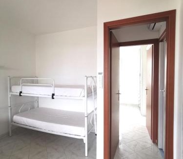 Piraino House | Casa con Giardino e Terrazzo vicino al Mare
