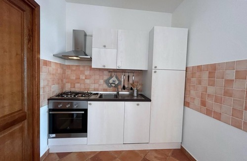 Budoni Apartment | Casa Delfino with Pool, near Budoni beaches