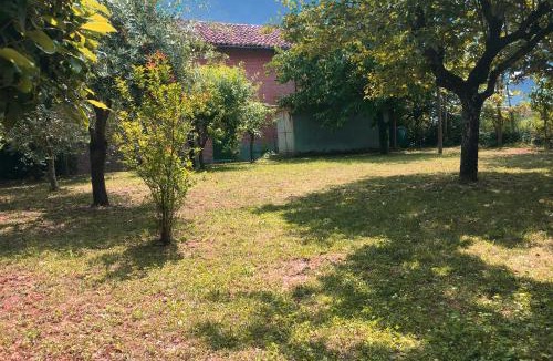 Montegrosso dʼAsti Apartment | Casa Frutteto Private Garden in Monferrato