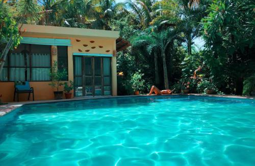 Alfredo V. Bonfil Bed & Breakfast | Casa Kin33