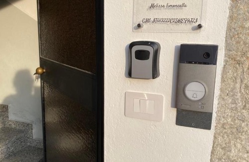 Tavernerio House | Casa MELISSA LIMONCELLA , free parking-self check in