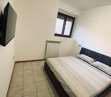 Cislago Apartment | Casa Milano, Como, Varese