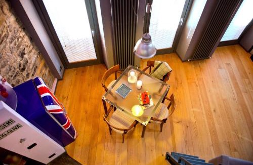 Cernobbio House | Casa Rossa - byMyHomeinComo