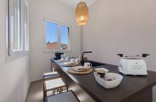 Como Apartment | Casa Teresa Suite in Como – Modern Comfort with Private Garden and Free Parking