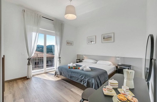 Gemonio Villa | Casa Tramonti: Mountain-View with Terrace Dining, Gemonio, Italy