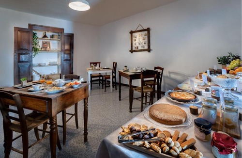 Bossolasco Bed & Breakfast | Cascina Brichat Alta Langa