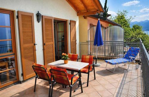 Tronzano Lago Maggiore House | Case Bellissime