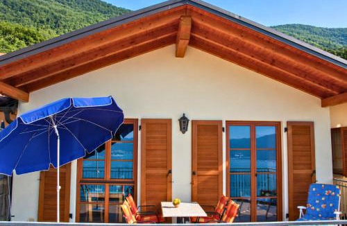 Tronzano Lago Maggiore House | Case Bellissime