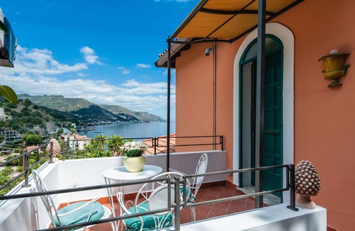 Spisone Apartment | Casetta Amelia by Wonderful Italy