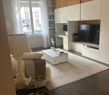 Le Pharo Apartment | Catalans flat