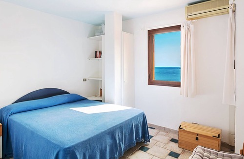 Portisco Apartment | Central Apartment ‘Bilocale Asfodeli’ Close to Beach with Incredible Sea View & Balcony