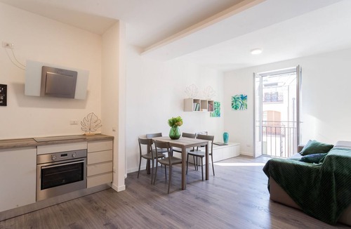 Como City Centre Apartment | Central & Green Apartment