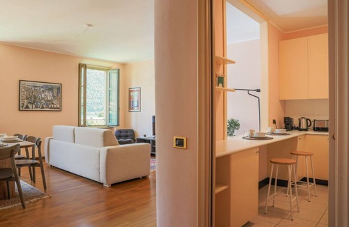 Cernobbio Apartment | Cernobbio in Riva. Lake views, Steps from Lake.