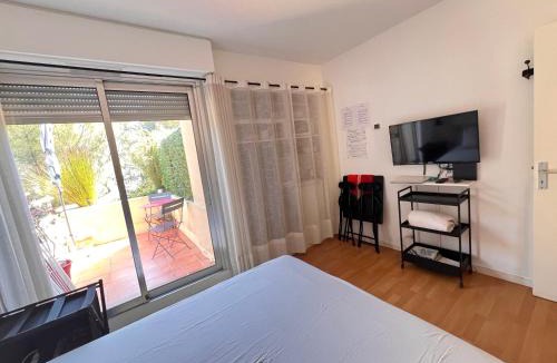 Saint-Sylvestre House | Chambre d hôte avec clim terrasse et petit déjeuner Hauteurs de Nice