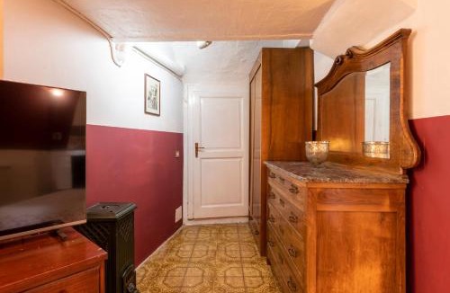 Ramponio Verna Apartment | Charm amidst Lakes & Mountains