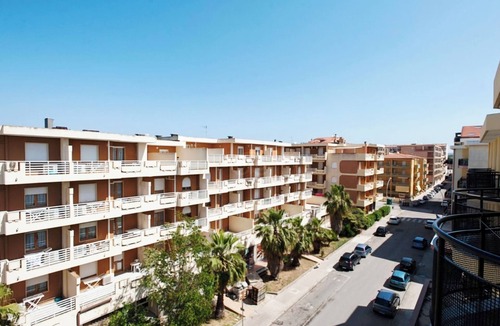 La Pietraia Apartment | Charming Rina Sea Studio Apartment-Central Air-Con & WiFi sleeps 2 persons