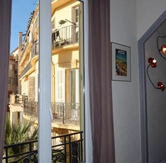 Lepante Quarter Apartment | Charming studio overlooking a beautiful garden