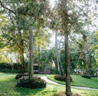 Townsville Hotel | City Oasis Inn Townsville, SureStay Collection by BW