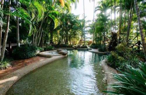 Townsville Hotel | City Oasis Inn Townsville, SureStay Collection by BW