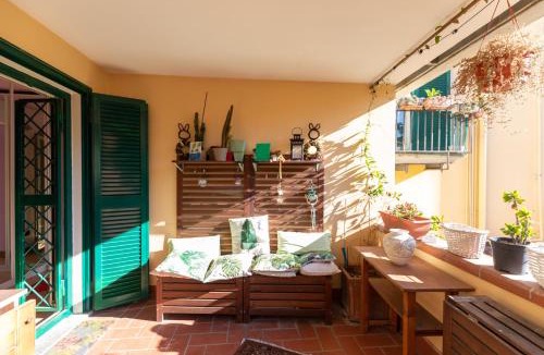 Vittorio Emanuele Apartment | COLORED HOUSE UNTIL 7 PEOPLE ABOVE SqPLEBISCITO