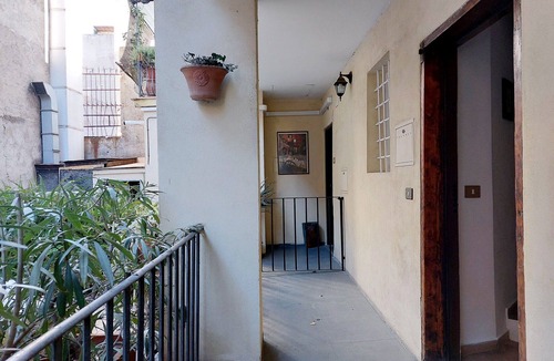 Monti Apartment | Comfortable Studio a Few Steps from the Colosseum/Metro A