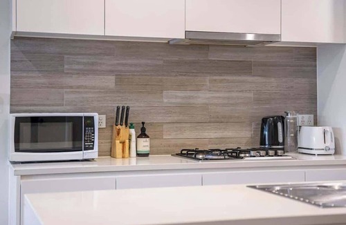 Homebush Apartment | Comfy 3 bed near DFO, Sydney Olympic Park
