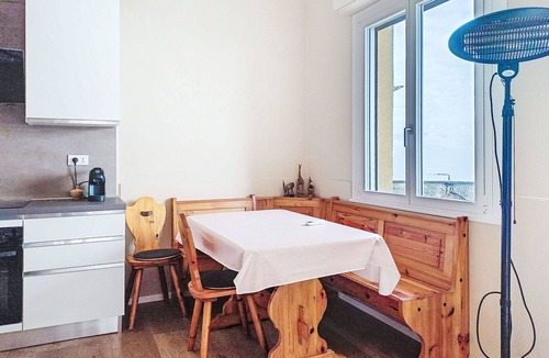 Belgirate Apartment | Cosy apartment for 4 guests with A/C, WIFI, TV and terrace