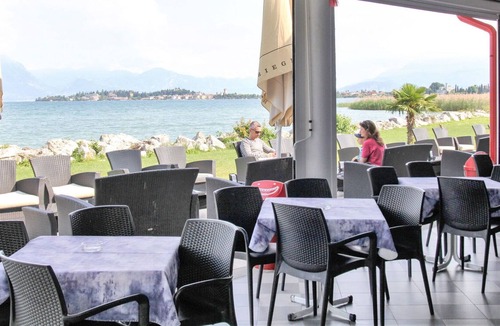 Colombare Apartment | Cosy apartment for 6 people with pool, A/C, WIFI, TV, patio, pets allowed and parking