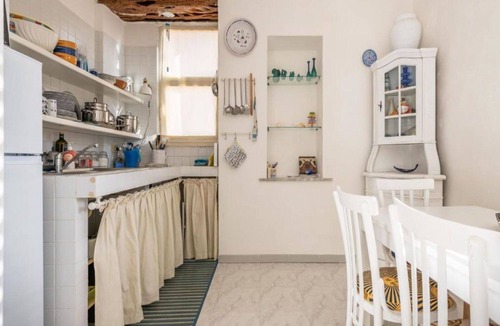 Carloforte Apartment | Cosy apartment for 4 people with A/C, WIFI and TV