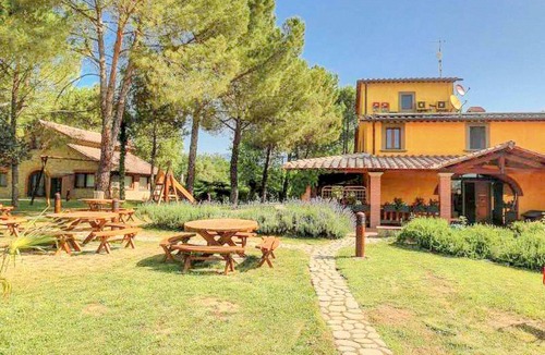 Terranuova Bracciolini Cottage | Cottage in Tuscany with Pool & Sauna