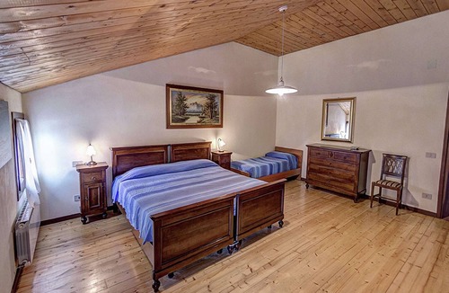 Pontecchio Polesine House | Countryside Bliss with Pool & Tennis