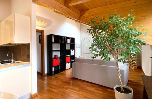 Dolzago Apartment | Cozy Apartment with view - LAGHI E SENTIERI -