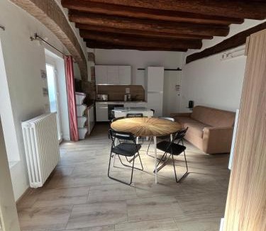 Bergamo House | DAISY Air Conditioning - Free Parking - WiFi - Self Check-in