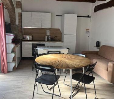 Bergamo House | DAISY Air Conditioning - Free Parking - WiFi - Self Check-in