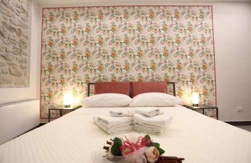 Caccamo House | De Spuches House