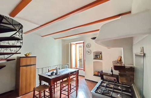 Apricale House | Delightful 3-storey stone house in Apricale