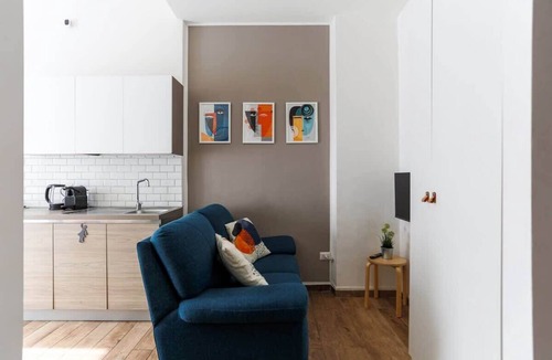 Ponte Seveso Apartment | Della Corte House - Elegant Apart. Central Station