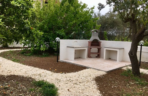 Gallina Apartment | Depandance in villa 700 meters from the sea