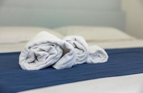Scoglitti Apartment | DIECI E modern sea apartment