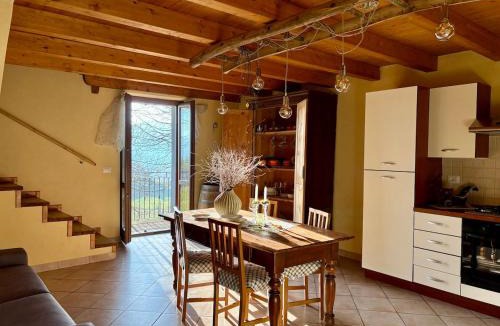 Fuipiano Valle Imagna Apartment | Dimore dei faggi - La Mura