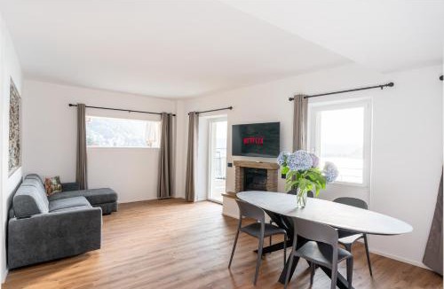 Blevio Apartment | DN ART BLEVIO - APT D first floor with lake view terrace and hot tub