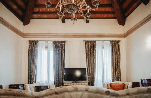 Vicenza Apartment | Downtown Vicenza - Elegant Luxury Apartment