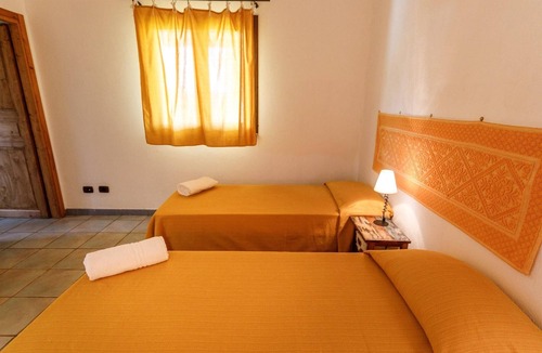 Badesi Bed & Breakfast | e) 11E B&B - One Bedroom Bed and Breakfast, Sleeps 2
