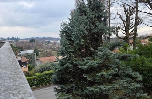 Albese con Cassano Apartment | Easy Albese Comfort