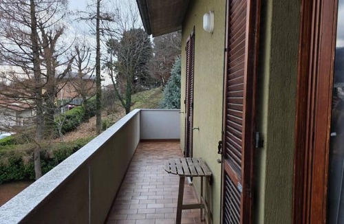 Albese con Cassano Apartment | Easy Albese Comfort Apartment
